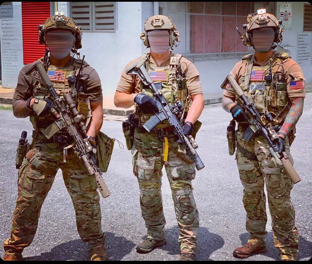 M-RAC STYLE SUPPRSSOR SHIELD (TYPE B & C) - BLACK CARBON 6.5 INCH